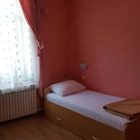 Prenociste Leon Bed and breakfast *